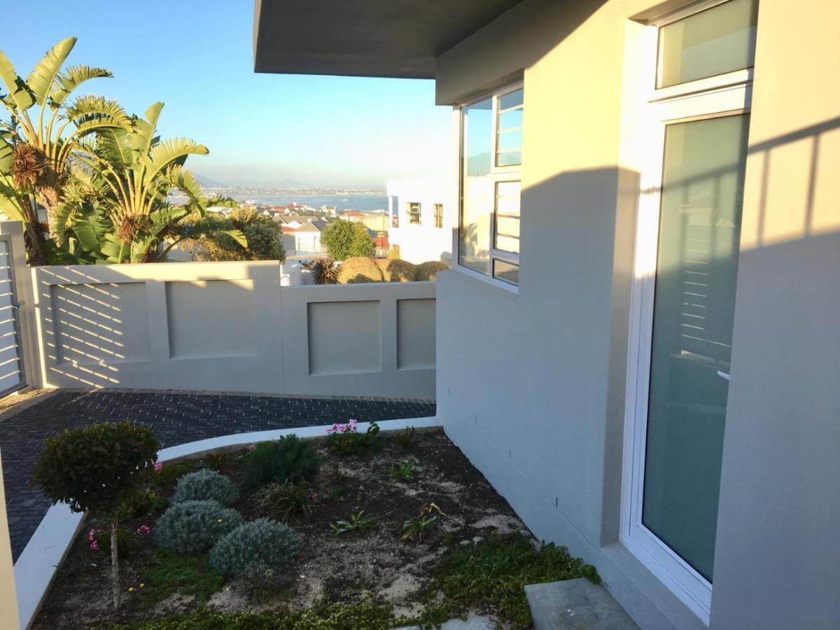 Vermont Hermanus - Views, Sunny, Right On The Sea Εξωτερικό φωτογραφία